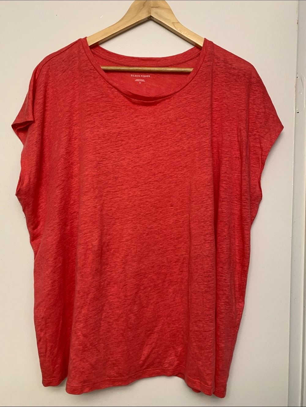 Eileen Fisher Coral-Red Short Cap Sleeve Crew Tee organic linen size 1 X. NEW.